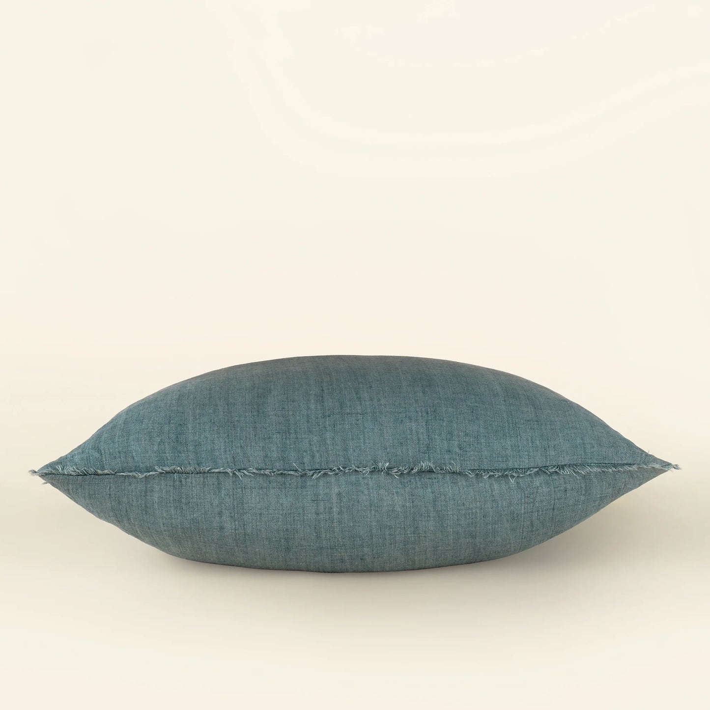 Coussin Lina 20x20" Arctic Blue