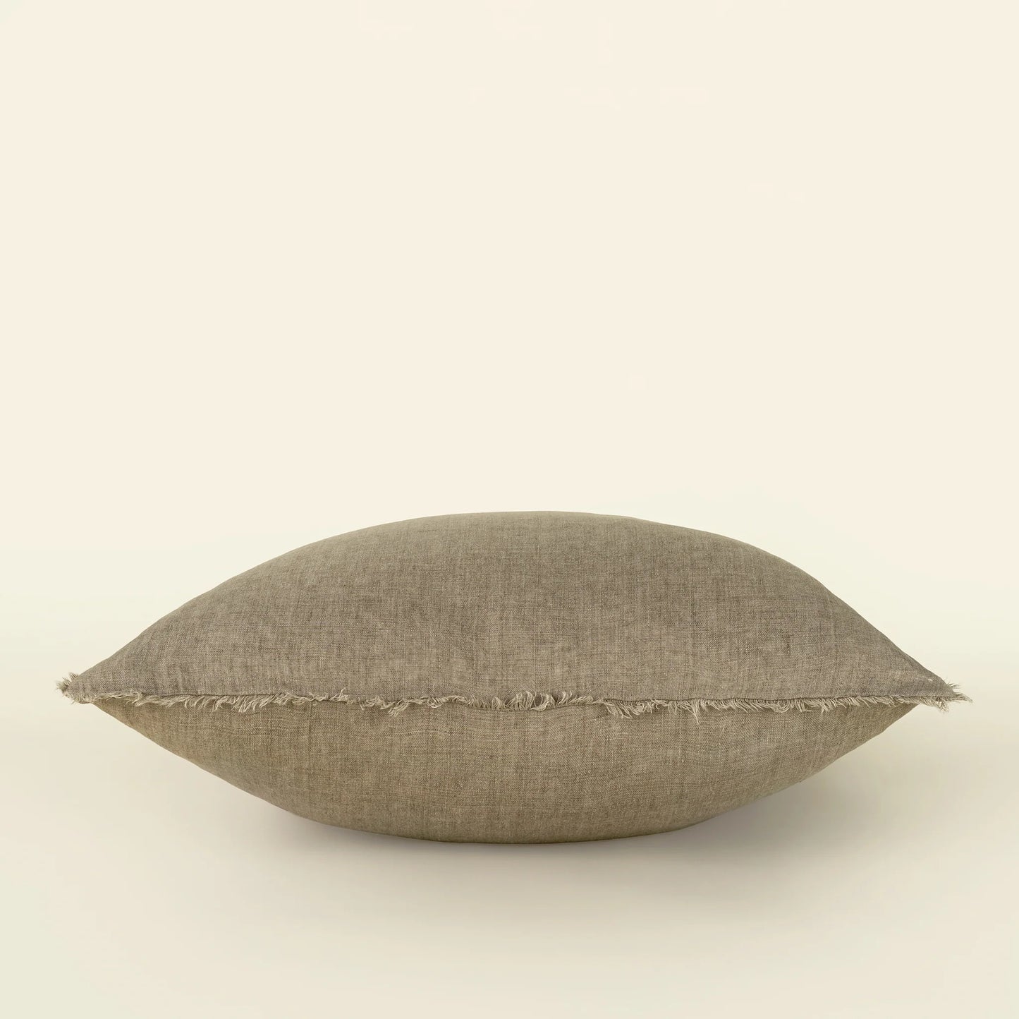 Coussin Lina 20x20" Almond