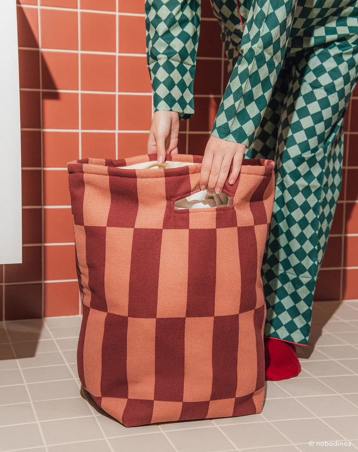 Grand Panier de Rangement Bleu Rouge Grille
